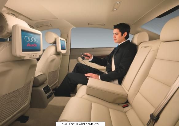 ... audi a6l  cinema pe roti